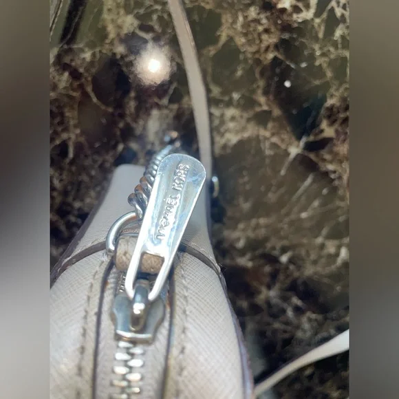 MICHAEL KORS Gray Crossbody Bag - Picture 6 of 10